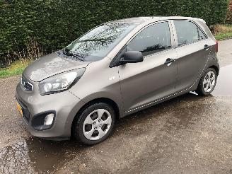 skadebil auto Kia Picanto Picanto 1.2 CVVT Comfort Pack 2011/11