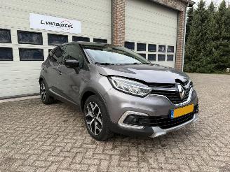 Schadeauto Renault Captur 1.3 TCe Intents Automaat Pano Navi Clima 57447 Km ! 2019/4