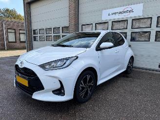 Unfallwagen Toyota Yaris 1.5 Hybrid 115 Dynamic Automaat Navi Clima 4882 Km NAP ! 2025/11
