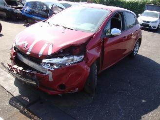 Coche siniestrado Peugeot 208  2017/1