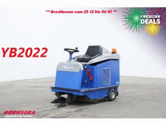 Vaurioauto  machines Linde  95 BJ 2022 33Hrs! Kehrmaschine / Veegmachine 2022/1