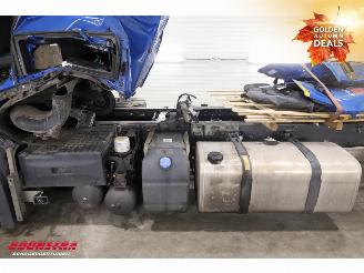 Volvo FM 420 Full Air Autotransport Chassis picture 11