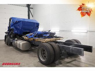 Volvo FM 420 Full Air Autotransport Chassis picture 4