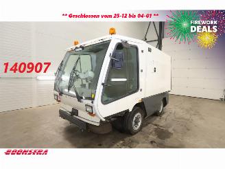 Vaurioauto  machines TENNANT  HMF 426 Veegmachine 2007/6