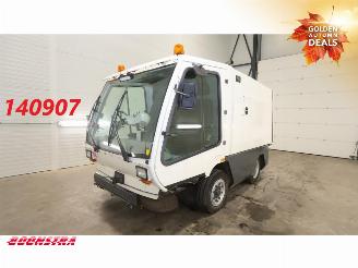 Vaurioauto  machines TENNANT  HMF 426 Veegmachine 2007/6