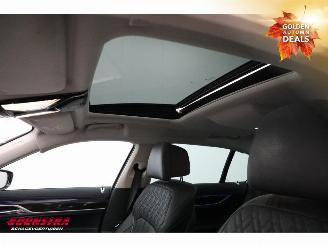 BMW 7-serie 740e iPerformance Massage HUD Memory LRHZ ACC Camera 134.474 km! picture 20