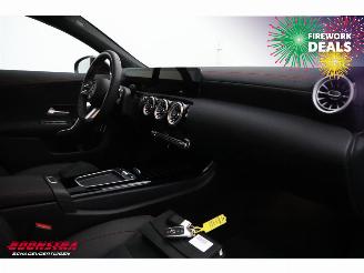 Mercedes Cla-klasse 180 Shooting Brake Star Ed. 7G-T AMG LED ACC Camera SHZ 6.727 km! picture 14