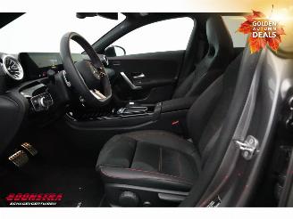 Mercedes Cla-klasse 180 Shooting Brake Star Edition 7G-Tronic AMG LED ACC Camera SHZ 6.727 km! picture 17