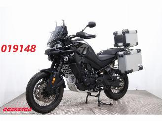 Vaurioauto  motor cycles CFMoto  800 MT Explorer LED Navi Cruise SHZ Heizgriffe 6.262 km! 2024/10