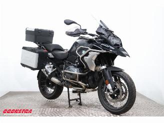 BMW R 1250 GS Triple Black 3X Pakket! picture 2