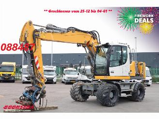 Vaurioauto  machines Liebherr  A916 LITRONIC SMP Tiltrotator 2016/6
