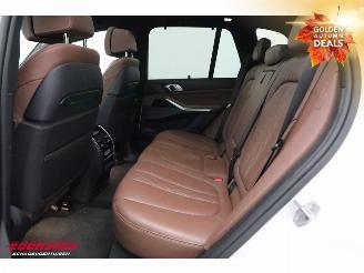 BMW X5 xDrive30d M-Sport Pano Memory HUD ACC H/K Lucht 360° picture 18