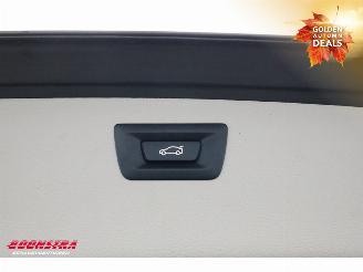 BMW 3-serie Touring 330i Luxury Edition LED Leder Clima Cruise SHZ picture 16