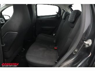 Peugeot 108 1.0 e-VTi Active Bluetooth Airco Camera picture 15