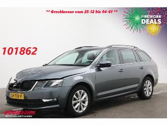skadebil auto Skoda Octavia Combi 1.0 TSI Greentech Ambition Business Navi Clima Cruise PDC AHK 2019/7