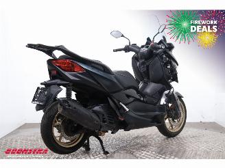 Yamaha  X-Max 125 LED 11.276 km! picture 3
