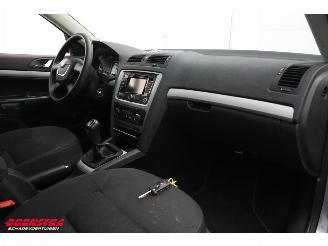 Skoda Octavia Combi 1.4 TSI Navi Xenon Clima Cruise SHZ Gr.t. Amb. picture 11
