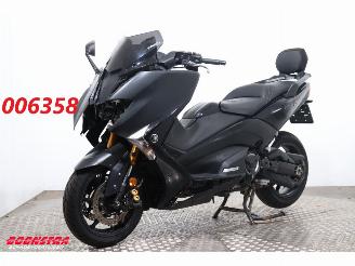 škoda motocykly Yamaha  T-Max 530 Black Max Akrapovic 2017/8