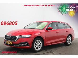 Unfallwagen Skoda Octavia Combi 1.0 e-TSI DSG Style Pano LED ACC Navi Camera SHZ AHK 2022/10