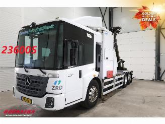 Tweedehands vrachtwagen Mercedes Econic Seitenlader VDL Transilift 6X2 Euro 6 216.318 km! 2014/5