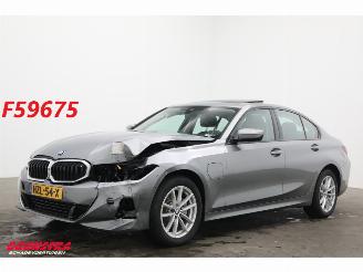 uszkodzony samochody osobowe BMW 3-serie 330e Schuifdak 360° LED Cruise SHZ 4.216 km! 2025/8