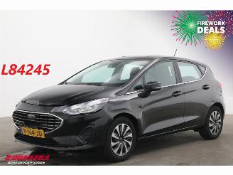 krockskadad bil auto Ford Fiesta 1.0 EcoBoost Hybrid Titanium Navi Clima Cruise PDC 2022/4