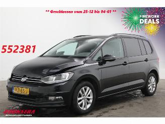 Unfall Kfz Van Volkswagen Touran 1.6 TDI VAN Navi Clima Cruise SHZ PDC AHK 143.757 km! 2017/10