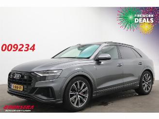 uszkodzony samochody osobowe Audi Q8 55 TFSI Quattro S-Line Pano LED ACC HUD Memory 360° Lucht 2019/10