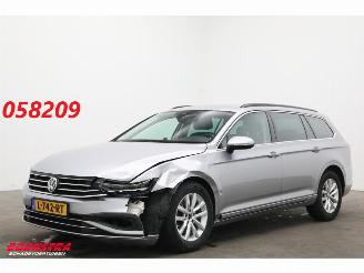 krockskadad bil auto Volkswagen Passat Variant Variant 1.5 TSI DSG Comfort Business LED ACC Navi Clima PDC AHK 2020/2