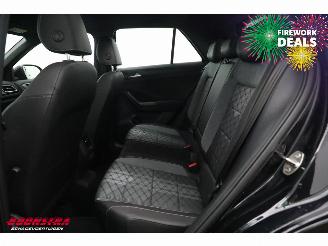 Volkswagen T-Roc 1.0 TSI R-Line LED ACC Airco LRHZ SHZ 17.647 km! picture 12
