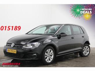 škoda osobní automobily Volkswagen Golf 1.0 TSI Comfortline Navi Clima Cruise Camera PDC AHK 74.205 km! 2017/1