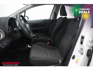 Toyota Yaris 1.3 VVT-i Aspiration Navi Airco Cruise Camera picture 12