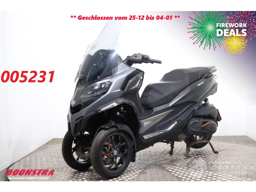 Piaggio MP3 530 HPE Exclusive ABS Camera 4.804 km!