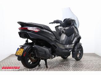 Piaggio  MP3 530 HPE Exclusive ABS Camera 4.804 km! picture 3
