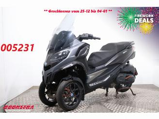 Schade motor Piaggio  MP3 530 HPE Exclusive ABS Camera 4.804 km! 2022/12
