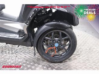 Piaggio  MP3 530 HPE Exclusive ABS Camera 4.804 km! picture 14