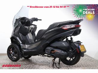 Piaggio  MP3 530 HPE Exclusive ABS Camera 4.804 km! picture 4