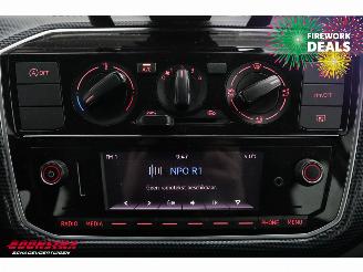Volkswagen Up! 1.0 5-DRS Airco Bluetooth 59.636 km! picture 18