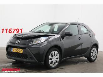 Damaged car Toyota Aygo 1.0 VVT-i MT Play ACC Bluetooth Airco Camera 2023/6