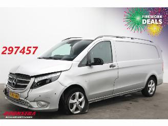 krockskadad bil bedrijf Mercedes Vito 111 CDI XL Carrier Neos 100 Kuhler LED Navi Clima Cruise Camera PDC 2017/10