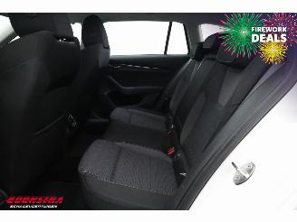 Skoda Octavia Combi 1.0 e-TSI DSG Business Edition Virtual Navi Clima Cruise Camera picture 19