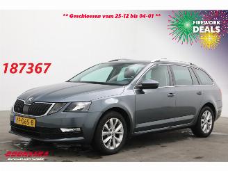krockskadad bil auto Skoda Octavia Combi 1.6 TDI Greentech Ambition Business Navi Clima Cruise SHZ PDC 2018/2