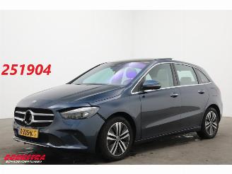Schadeauto Mercedes B-klasse 250 e Premium Plus LED ACC Ventilatie HUD Memory Camera AHK 2021/1