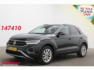Vaurioauto  passenger cars Volkswagen T-Roc 1.0 TSI Life Virtual ACC Apple/Android Camera 24.136 km! 2024/4