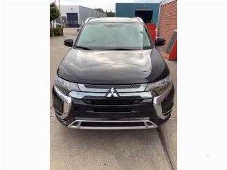 demontáž osobní automobily Mitsubishi Outlander Outlander (GF/GG), SUV, 2012 / 2022 2.4 16V PHEV 4x4 2019/5