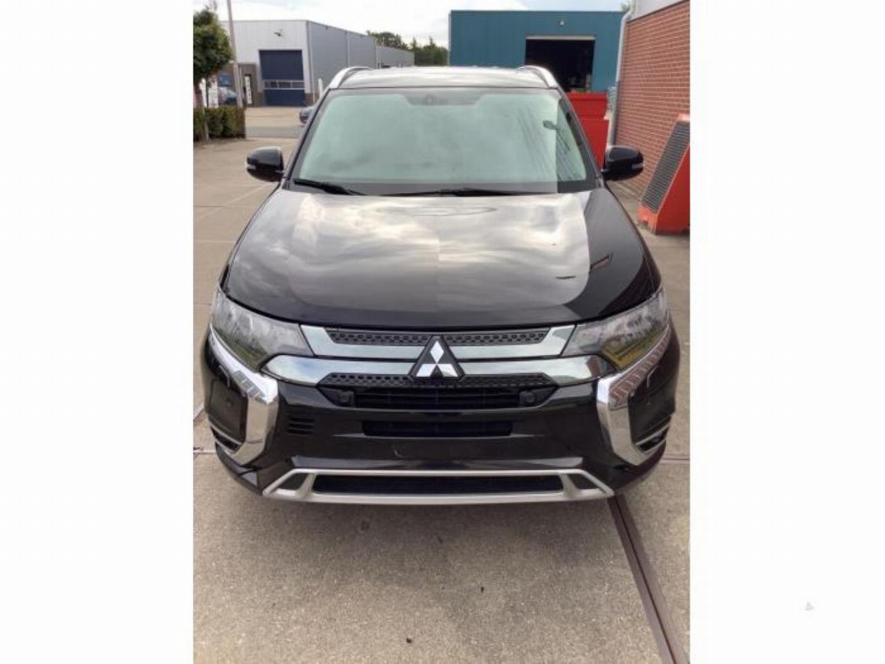 Mitsubishi Outlander Outlander (GF/GG), SUV, 2012 / 2022 2.4 16V PHEV 4x4