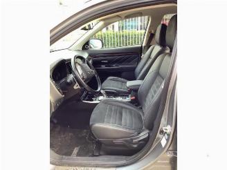 Mitsubishi Outlander Outlander (GF/GG), SUV, 2012 / 2022 2.0 16V PHEV 4x4 picture 8