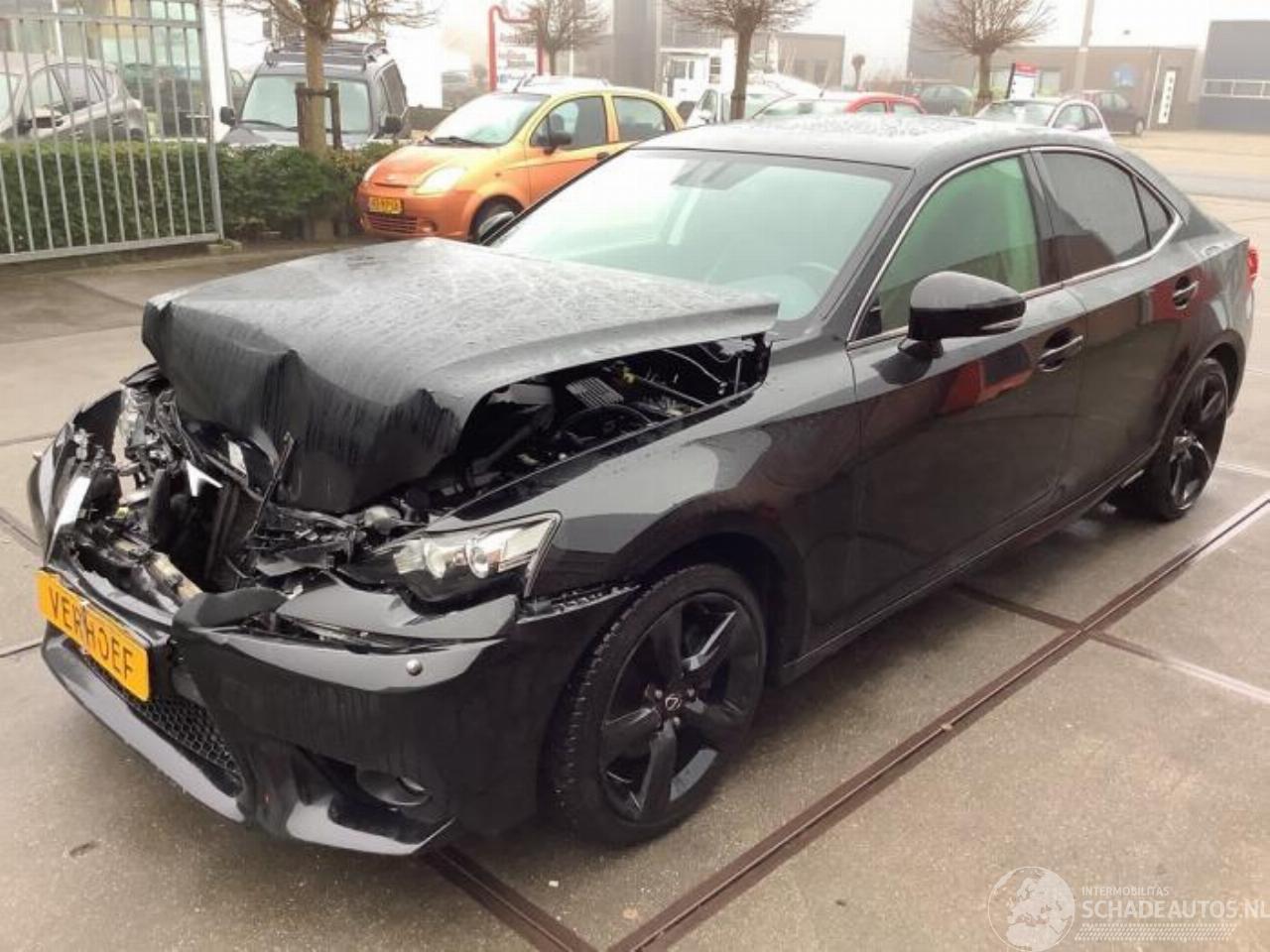 Lexus IS IS (E3), Sedan, 2013 300h 2.5 16V