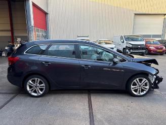 Kia Cee d Cee'd Sportswagon (JDC5), Combi, 2012 / 2018 1.6 GDI 16V picture 2