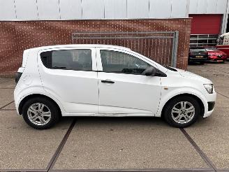 Chevrolet Aveo  picture 2